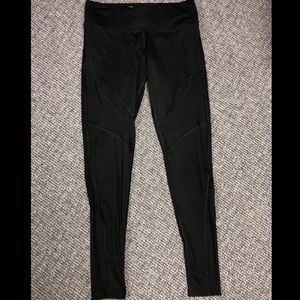 Victoria’s Secret PINK ultimate leggings